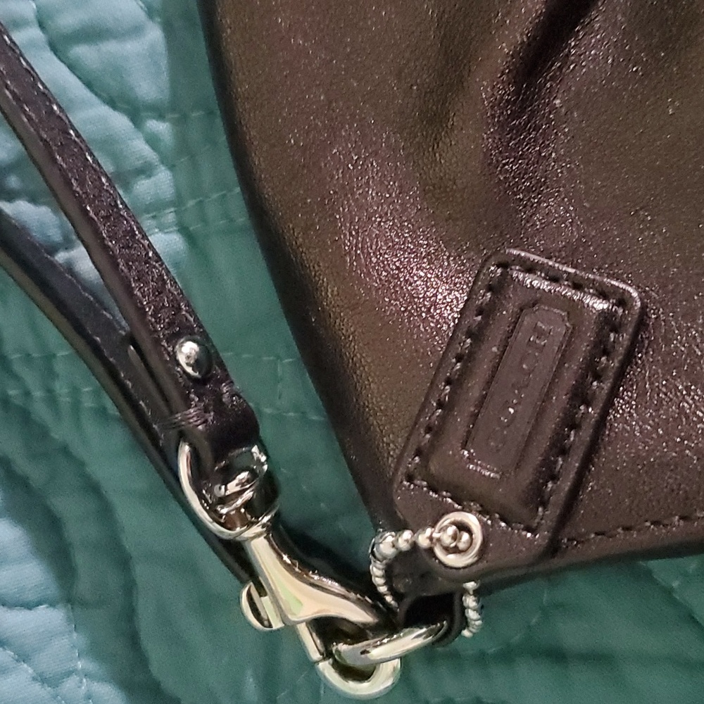 Coach leather wristlet - Picture 3 of 11
